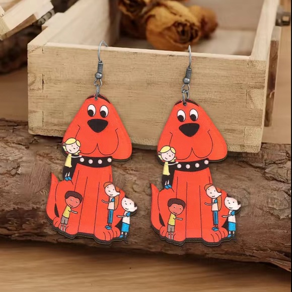 Clifford Wooden Earrings - Picture 4 of 6